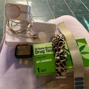 Apple Watch accessory lot used in good condition with bonus item included